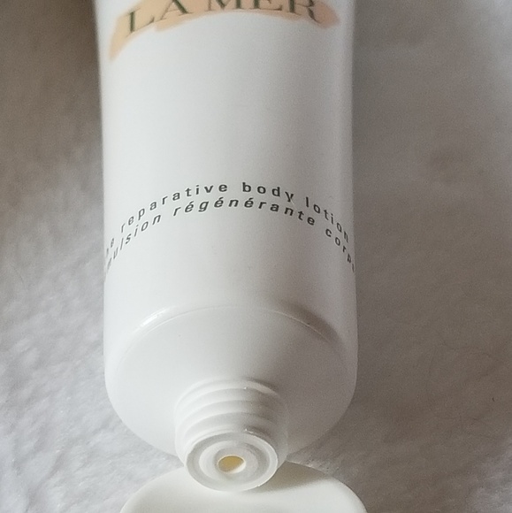 NWOB LA MER REPARATIVE BODY LOTION - Picture 8 of 8